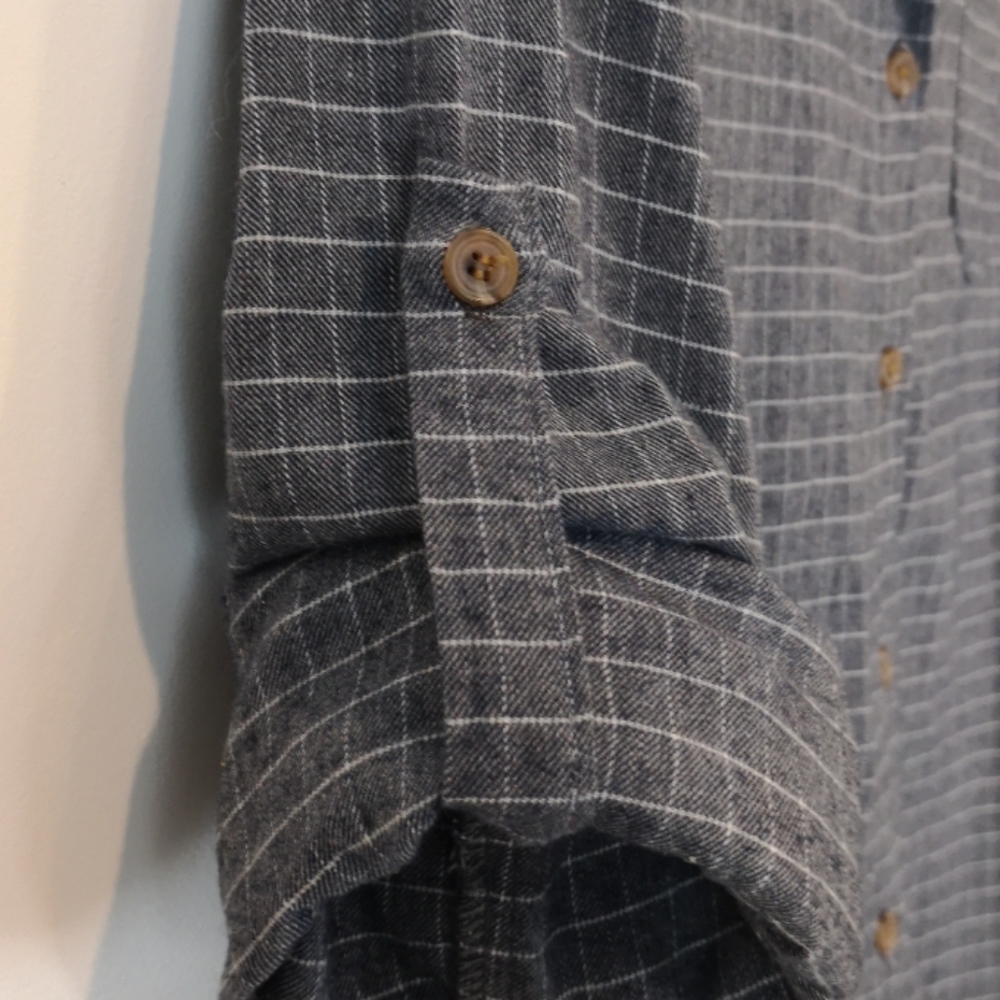 Grid Patterned Button Down Shirt - Picture 5 of 8